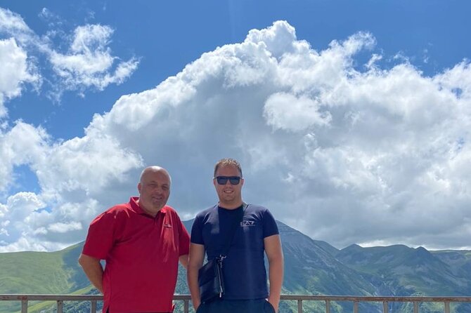 Kazbegi Amazing Tour - The vehicle, group size, and comfort question
