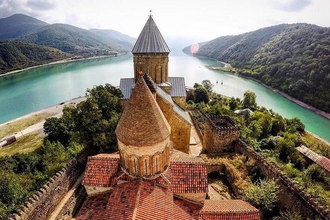 Kazbegi-Ananuri-Gergeti Private Tour - Zhinvali Reservoir: The First Big View