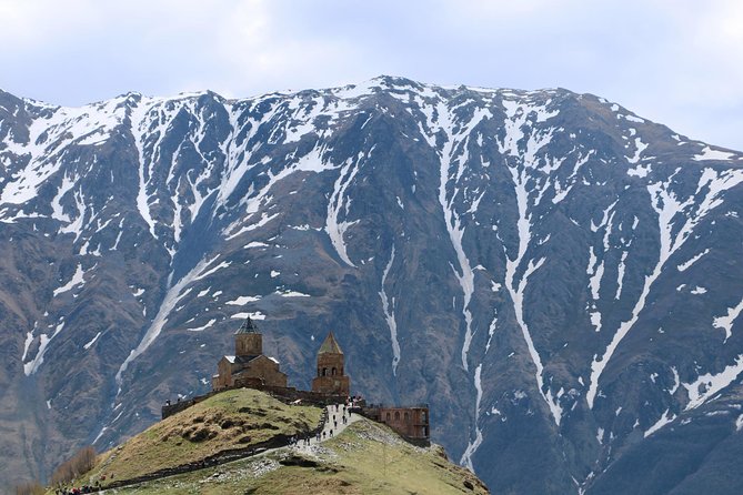 Kazbegi, Gergeti and Ananuri Full Day Tour from Tbilisi - Gudauri and the Russian Georgian Friendship Monument