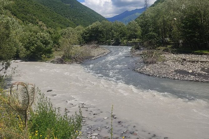 Kazbegi Gudauri Ananuri: Full Day Group Tour - Zhinvali Reservoir: a quick first look