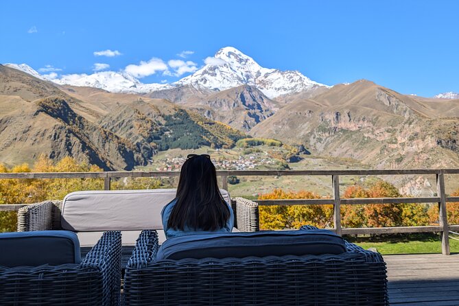 Kazbegi Gudauri and Ananuri Mountains Private Day Trip - Gergeti Trinity Church and the 4x4 question