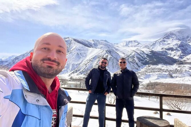 Kazbegi • Gudauri - private day trip to Mountains - Ananuri Fortress above the water