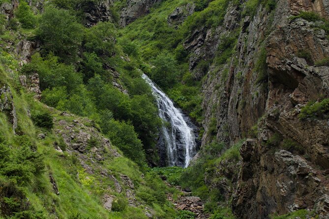 Kazbegi - Half Day Private Tour to Dariali Gorge & Waterfalls - Dariali Monastery near the Russian border
