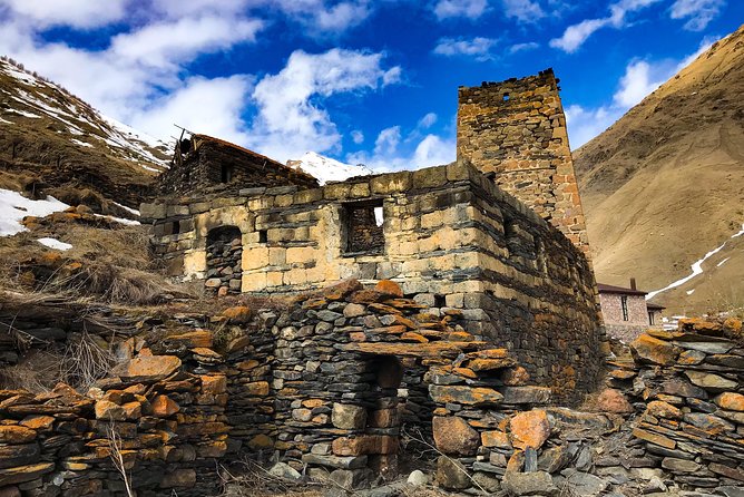 Kazbegi Tour from Tbilisi 2022 - Why this Tbilisi to Kazbegi trip works