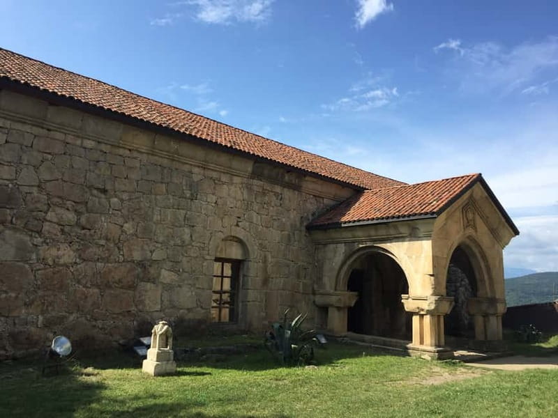 Kutaisi: Bagrati, Gelati, & Motsameta Monastery Guided Tour - What the three-hour schedule feels like