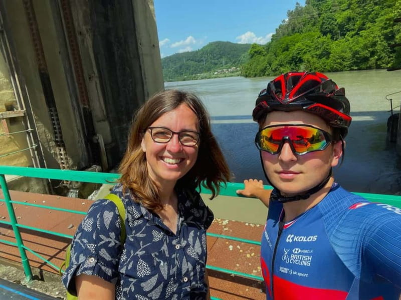 Kutaisi Bike Tour: City Center, History & Riverside Paths - White Bridge and Rustaveli Bridge