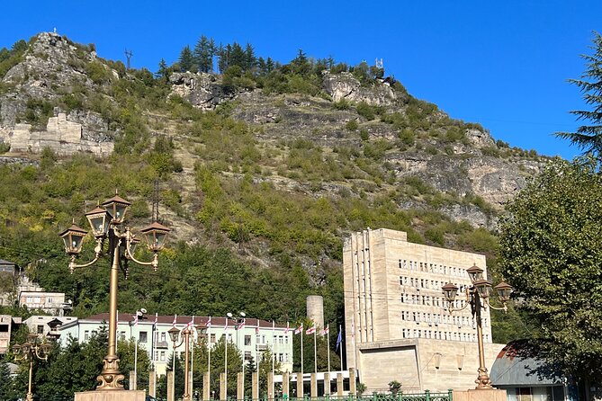 Kutaisi: Chiatura Cable Cars & Katskhi Pillar Guided Tour - Mghvimevi Convent, a quieter final stop