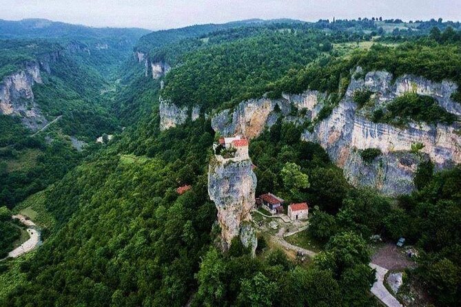 Kutaisi:Chiatura Tour with Katskhi Pillar & Cable Car Experience - Lunch adds local flavor without inflating the price