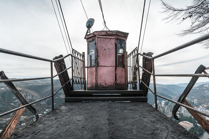 Kutaisi:Chiatura Tour with Katskhi Pillar & Cable Car Experience - Railway station and theatre: worthwhile, but access can vary
