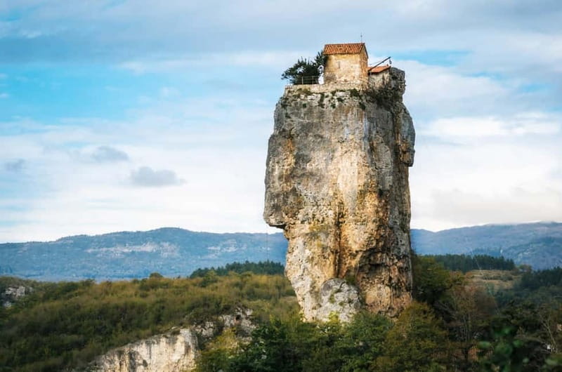 Kutaisi:Chiatura Tour with Katskhi Pillar & Cable Car - Katskhi Pillar: A Sight, Not a Climb