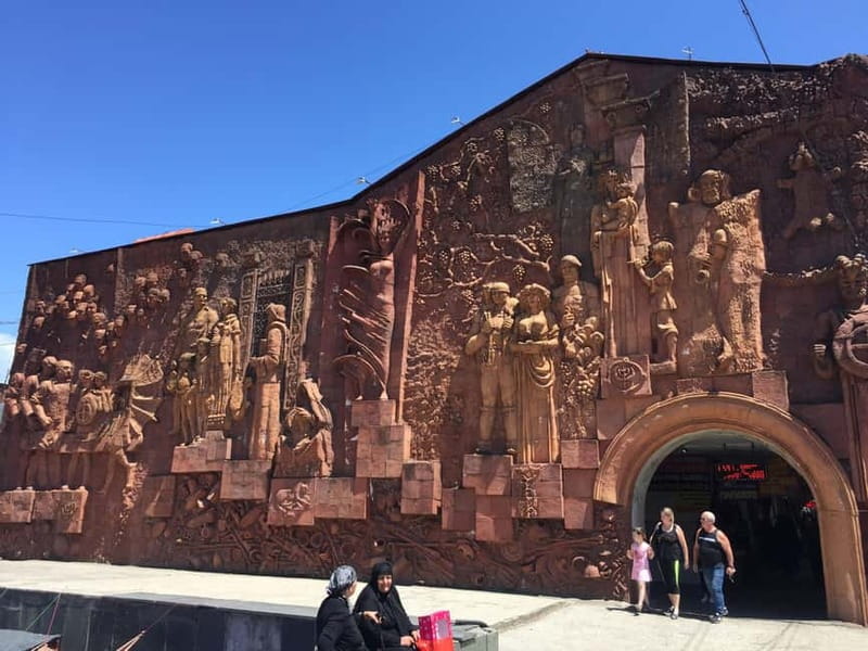 Kutaisi: Cultural Walking Tour - The Royal District and Kutaisi’s creative past
