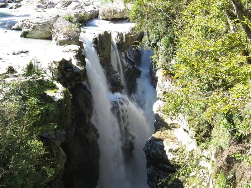 Kutaisi: Martvili, Okatse Canyon, and Prometheus Cave Tour - Martvili Canyon, waterfalls, and the better boat ride