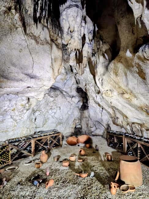 Kutaisi: Sataplia Natural Res. & Tetra Cave Wine Degustation - Wine tasting underground