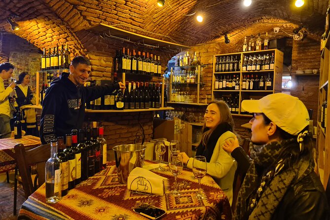 Old Tbilisi Highlights Walking Tour with Wine & 10 Tastings - The bakery stop: Georgian food in small portions