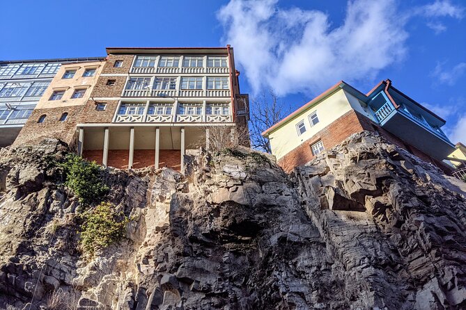 Old Tbilisi Highlights Walking Tour with Wine & 10 Tastings - Georgian wine tasting with four distinct styles