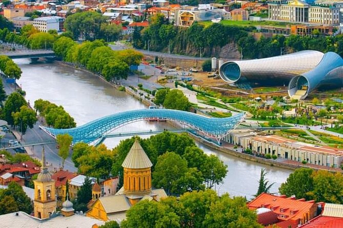 Old Tbilisi Tour: Private Walking Tour With Wine Tasting - Why this is a good first look at Tbilisi