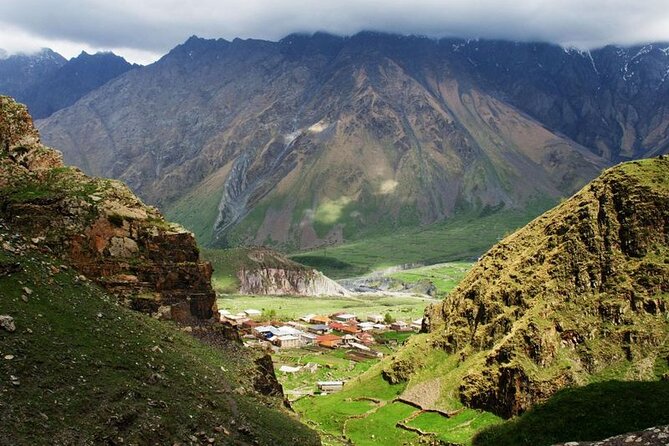 One-day tour to the Magnificent Kazbegi - Leaving Tbilisi for the Georgian Military Road