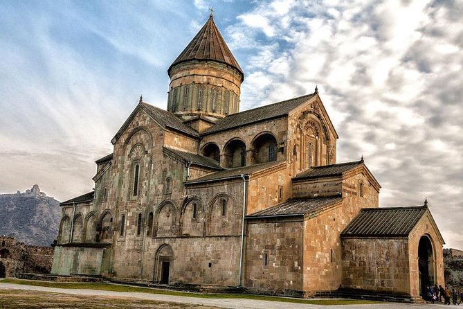 Organic wines of Mtskheta - private tour with lunch and wine tastings - Two wineries, two ways to understand Georgian wine