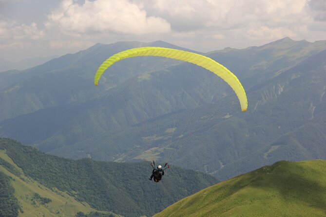 Paragliding tandem flights in Georgia - Who will enjoy this most
