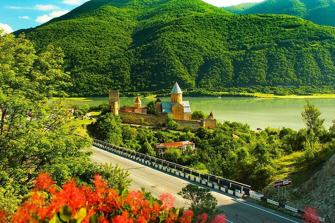 Private day Tour from Tbilisi to Kazbegi and Gudauri - Ananuri Fortress and the first big view