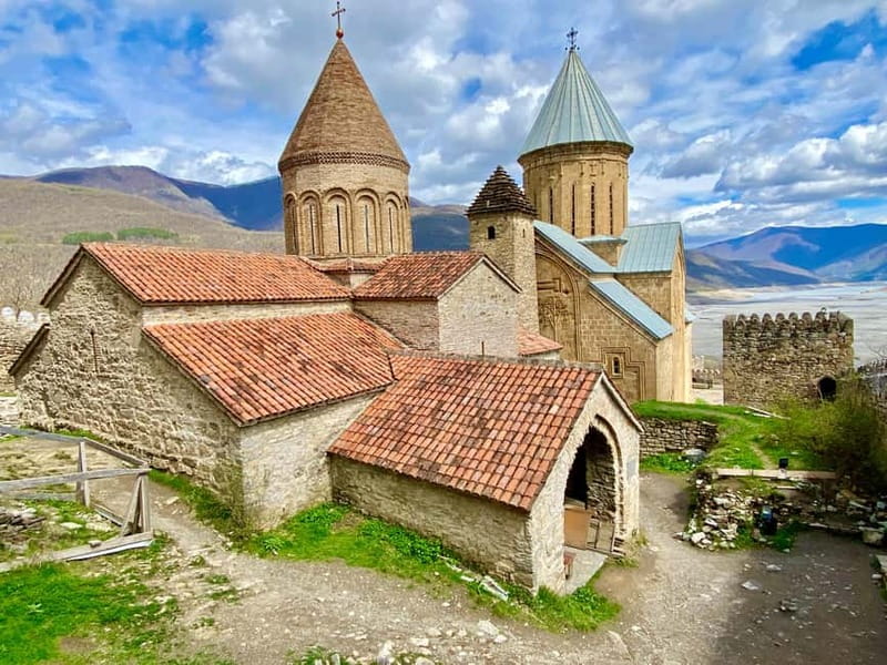 Private day trip to Stepantsminda, Kazbegi Mountains & Sno - Sno’s giant outdoor sculptures