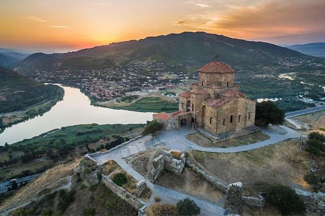 ️Private Full-Day Tour to Mtskheta and Kazbegi(stepantsminda) from Tbilisi - Zhinvali Reservoir on the Georgian Military Highway
