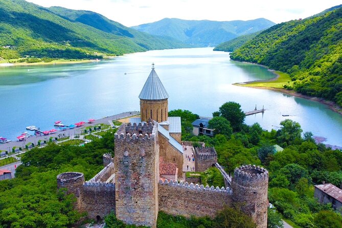 Private Kazbegi and Gudauri Mountain Tour - Who should book this tour?