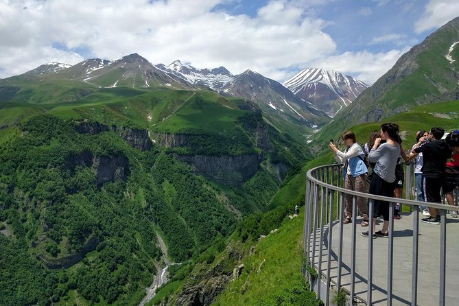 Private Kazbegi Tour: Gergeti, Ananuri & Scenic Views - Gergeti Trinity Church: the day’s main reward