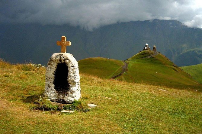 Private Tour to Kazbegi from Tbilisi - Ananuri Fortress and the Jinvali Reservoir