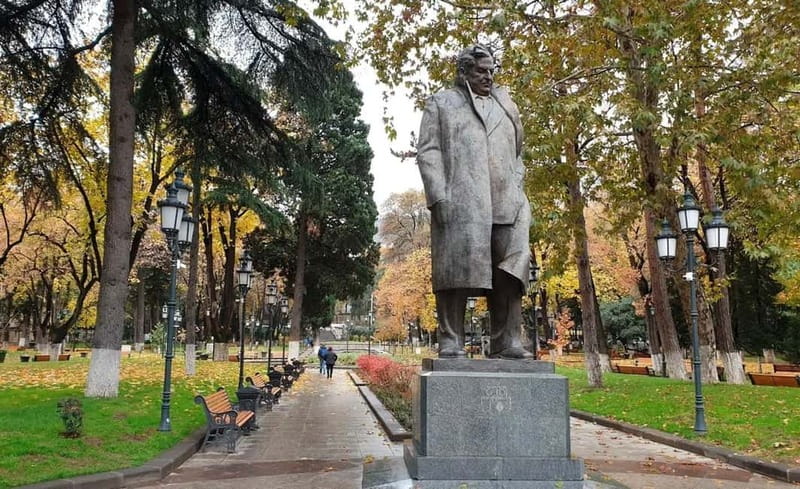 Revolutionary Tbilisi Walking Tour - Key points to know before booking