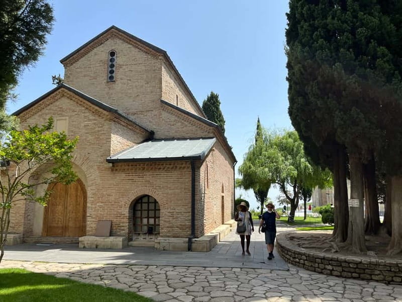 Sighnaghi Day Trip with wine tasting and Bodbe Monastery - What Davit Bagauri Adds to the Experience