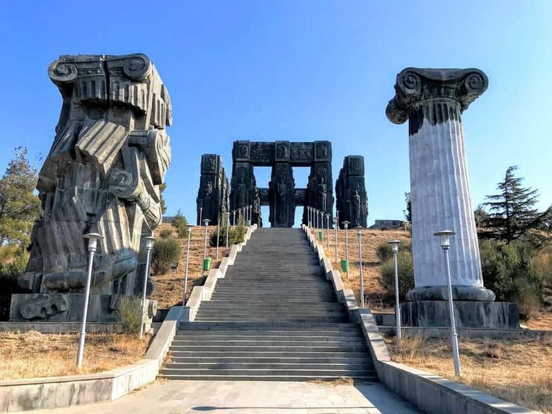 Spring in Tbilisi: Sabaduri, Jvari, Bears & Chronicle - The Chronicle of Georgia and Tbilisi Sea Views