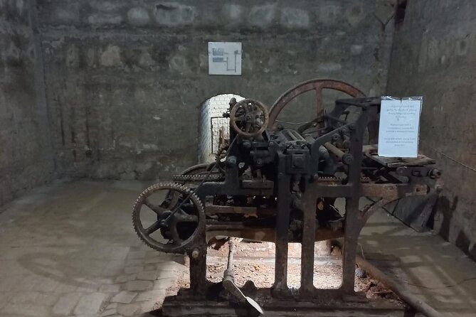 Stalin's Secrets: An Underground Journey Through History - The underground printing house: 40 minutes below the city