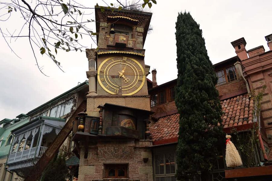 Tbilisi: Afternoon Walking tour & wine tasting in Old Town - Why this three-hour route works