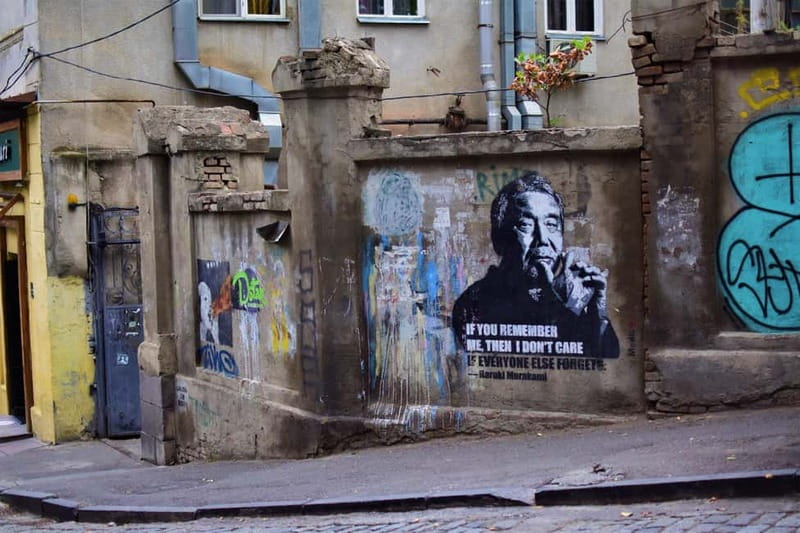 Tbilisi: Alternative Guided Walking Tour with Wine & Snacks - Wine, beer, snacks, and the Georgian welcome