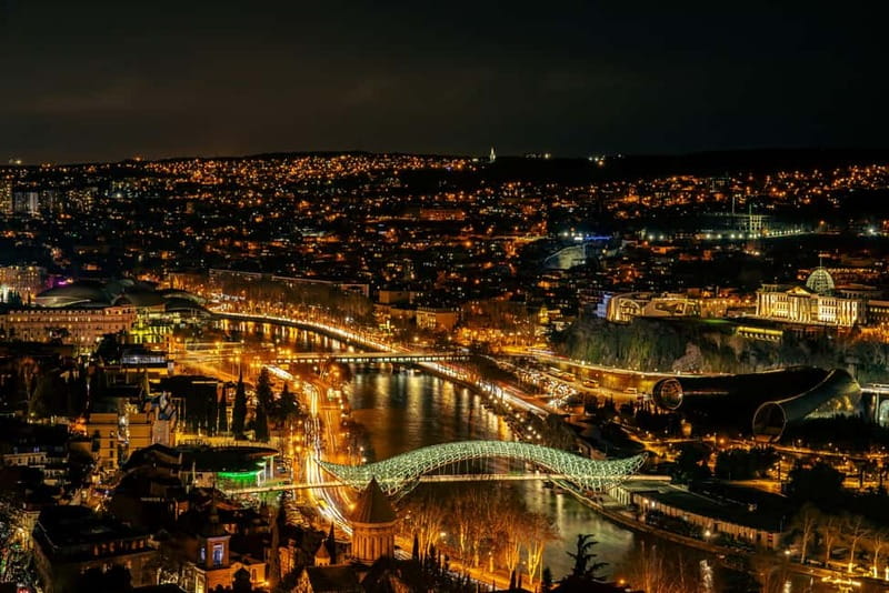 Tbilisi at Night: 2-Hour Express Guided Tour With Tastings - Georgian wine and local food tastings
