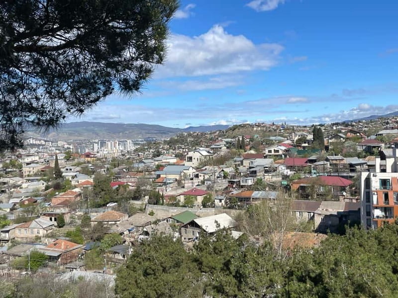 Tbilisi: Crime Stories & Hidden Tales Walking Tour - What Makes the Local Guide So Important