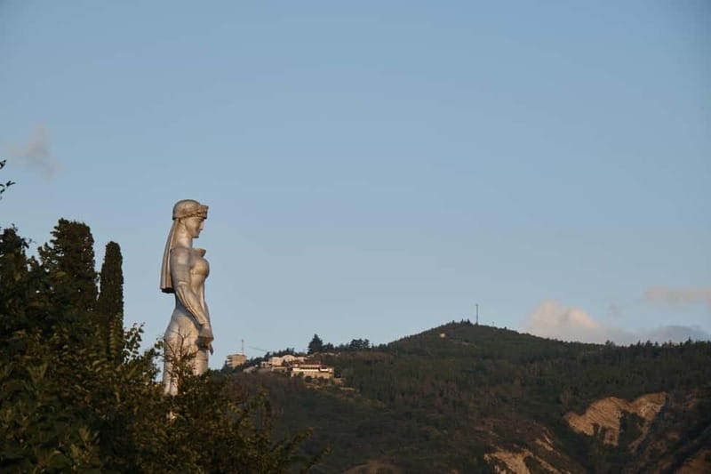 Tbilisi: Guided Tour to the Top 10 Sightseeing Attractions - Rustaveli Avenue and the public face of Tbilisi