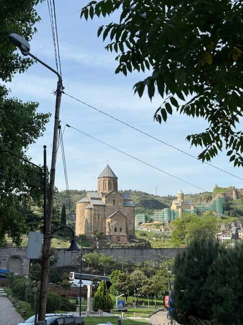 Tbilisi: Guided Walking Tour of the Old Town - Forty minutes in Sololaki’s older houses