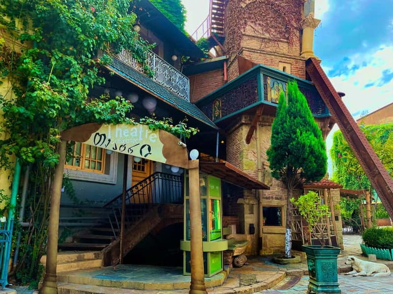 Tbilisi: Hidden Gems Walking Tour with Food & Wine Tastings - What the three-hour timing really means