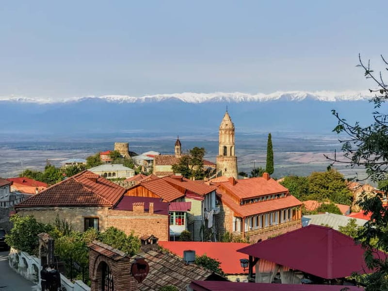 Tbilisi: Kakheti Signagi Telavi Alaverdi Full-Day Tour - Gremi rises above the Alazani Valley