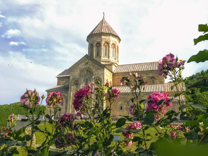 Tbilisi: Kakheti Signagi Telavi Alaverdi Full-Day Tour - Ujarma Fortress starts the history lesson