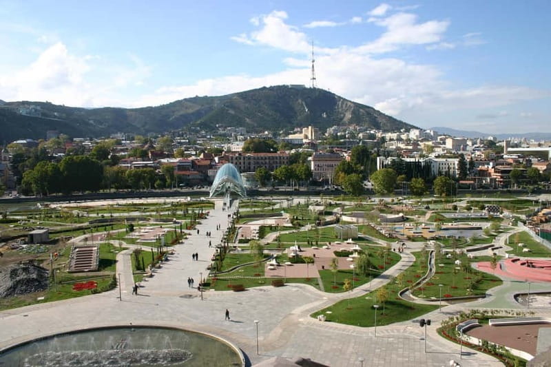 Tbilisi: Must-See Old Town Guided Walking Tour‍✨ - Who should book this Old Town walk?