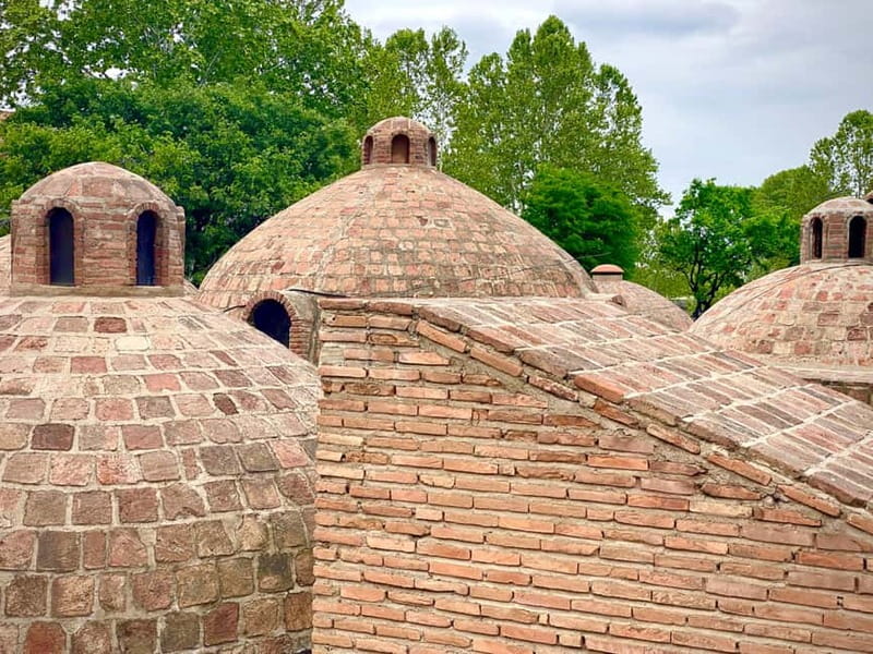 Tbilisi old town (Sololaki) 4 hours private walking tour - The mosque lanes and the climb to Narikala Fortress