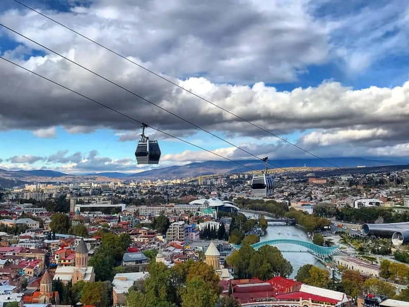 Tbilisi: Old Town Walking Tour - Must-See Attractions - Anchiskhati Basilica and the city’s oldest church