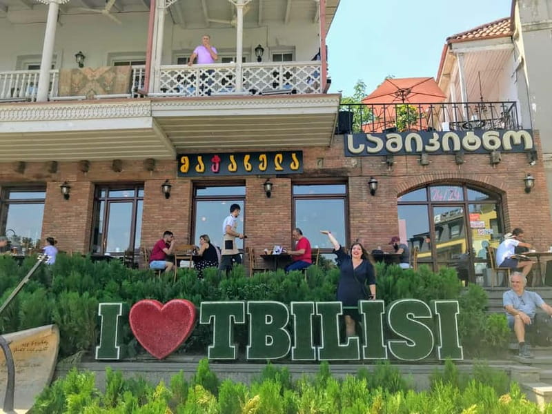 Tbilisi: Old Town Walking Tour - Must-See Attractions - Meidan Bazaar and the old lanes