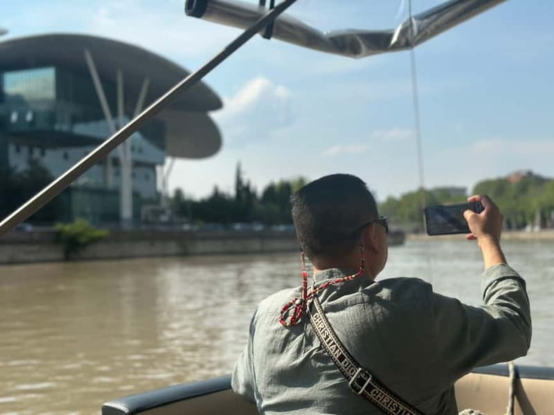 Tbilisi: River Sightseeing Boat Ride with Welcome Drink - The Old Town cliffs from the water