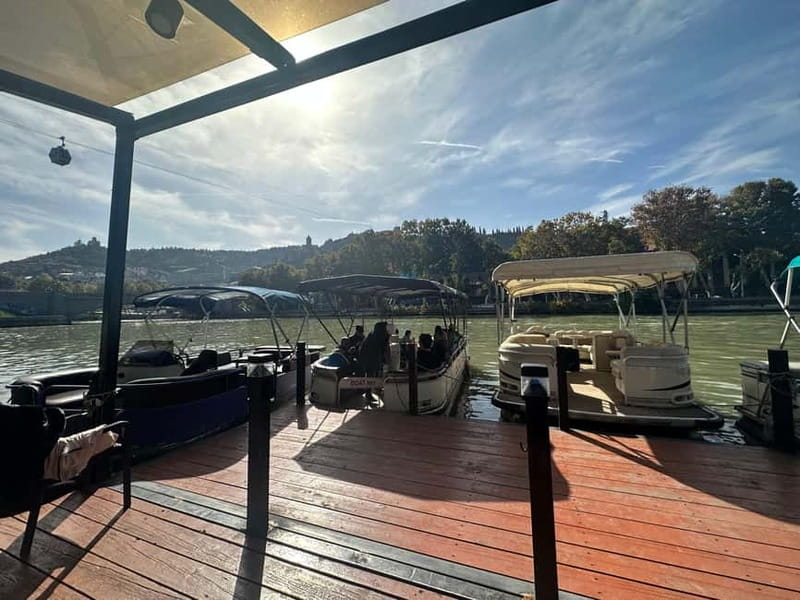 Tbilisi: River Sightseeing Boat Ride with Welcome Drink - The welcome drink and what it adds