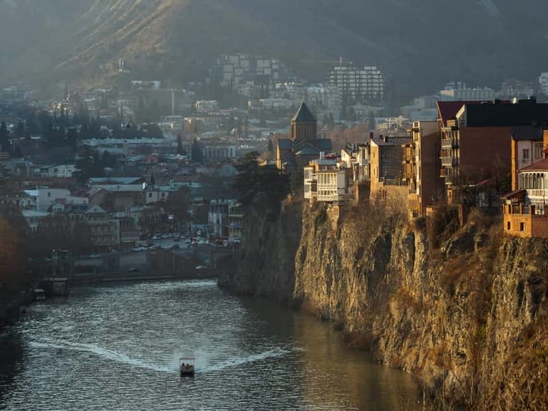 Tbilisi: River Sightseeing Cruise with Drinks - Metekhi Church and the older city