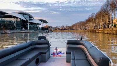 River Sightseeing Cruise with Drinks